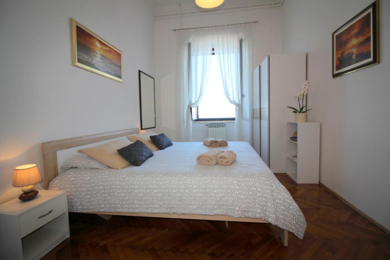 Apartment Old City Пореч Екстериор снимка