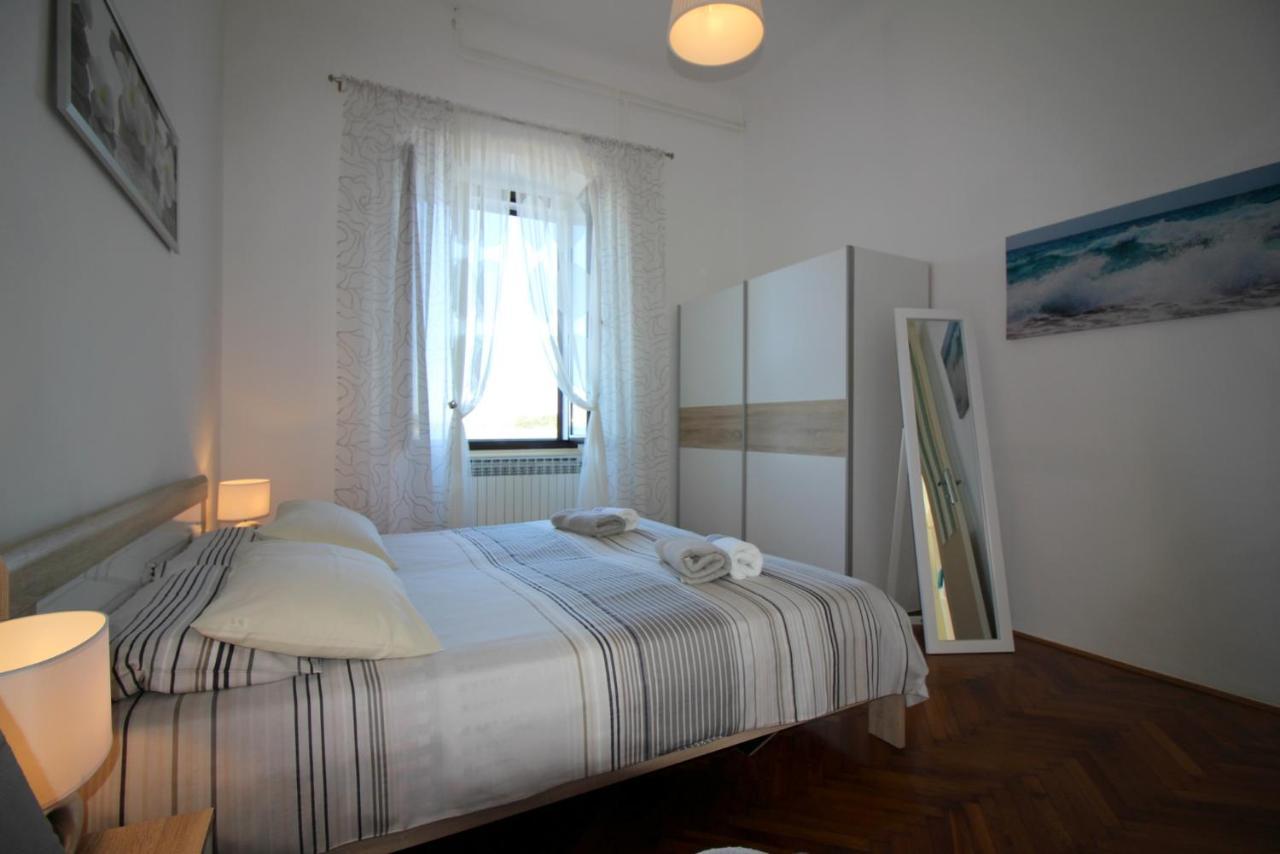 Apartment Old City Пореч Екстериор снимка