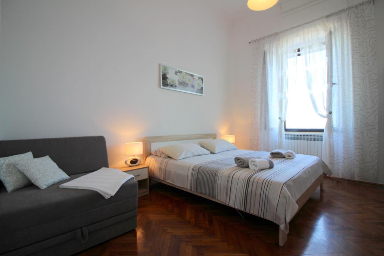 Apartment Old City Пореч Екстериор снимка